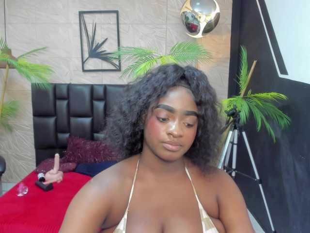 alana-bonny live cam on BongaCams