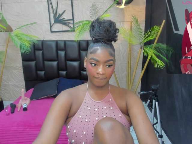 alana-bonny live cam on BongaCams