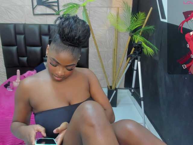 alana-bonny live cam on BongaCams