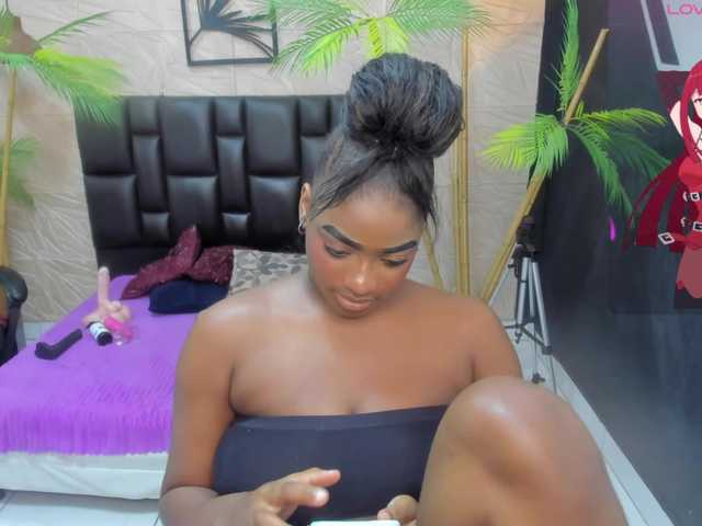 alana-bonny live cam on BongaCams