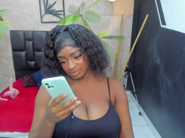 alana-bonny live cam on BongaCams