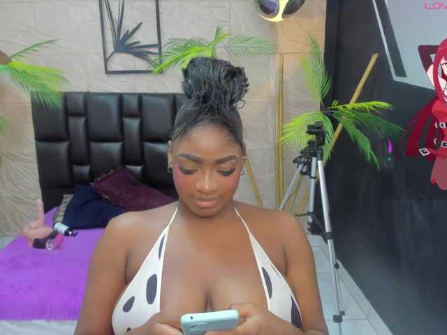 alana-bonny live cam on BongaCams