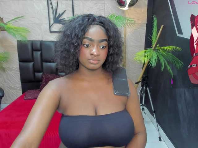 alana-bonny live cam on BongaCams