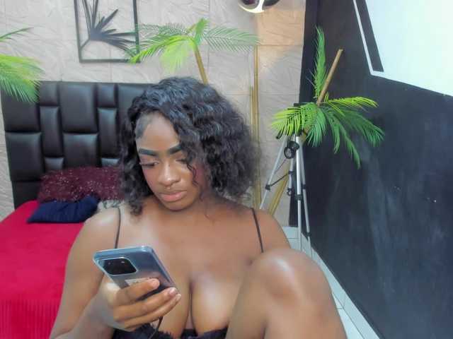 alana-bonny live cam on BongaCams