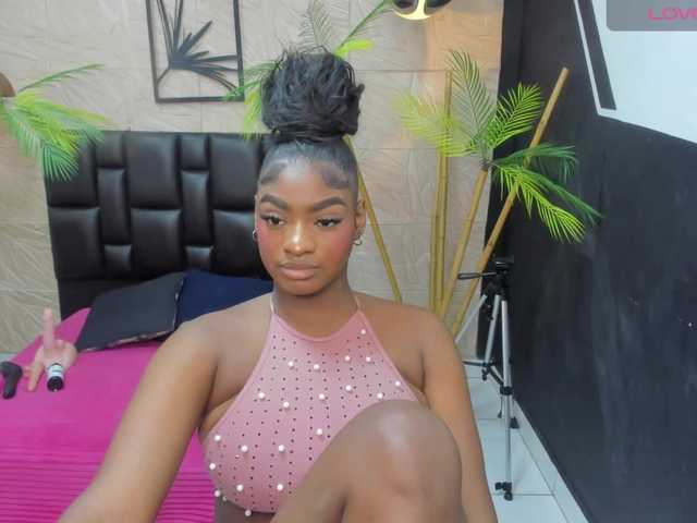 alana-bonny live cam on BongaCams
