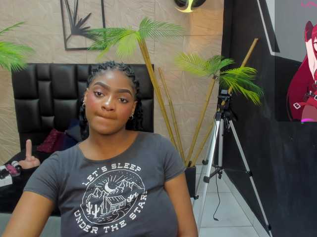 alana-bonny live cam on BongaCams