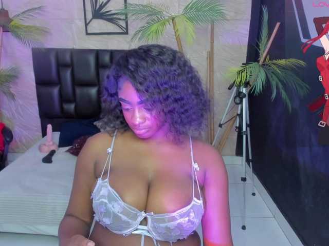 alana-bonny live cam on BongaCams