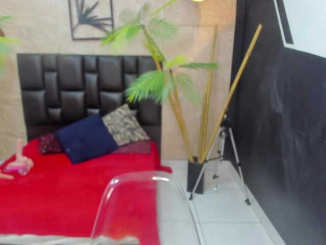alana-bonny live cam on BongaCams