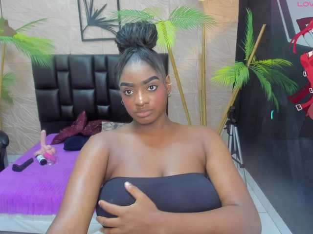 alana-bonny live cam on BongaCams