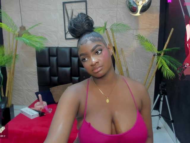 alana-bonny webcam bongacams model stream image