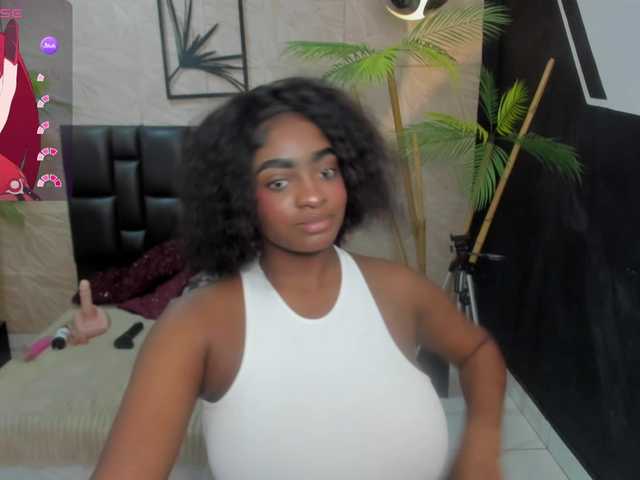 alana-bonny live cam on BongaCams