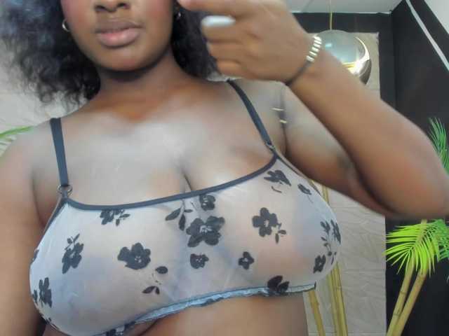 alana-bonny live cam on BongaCams