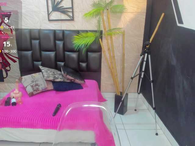 alana-bonny live cam on BongaCams