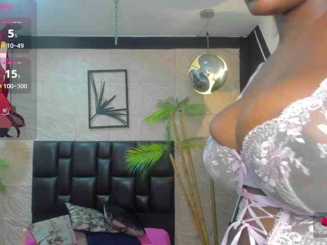Modelo: alana-bonny