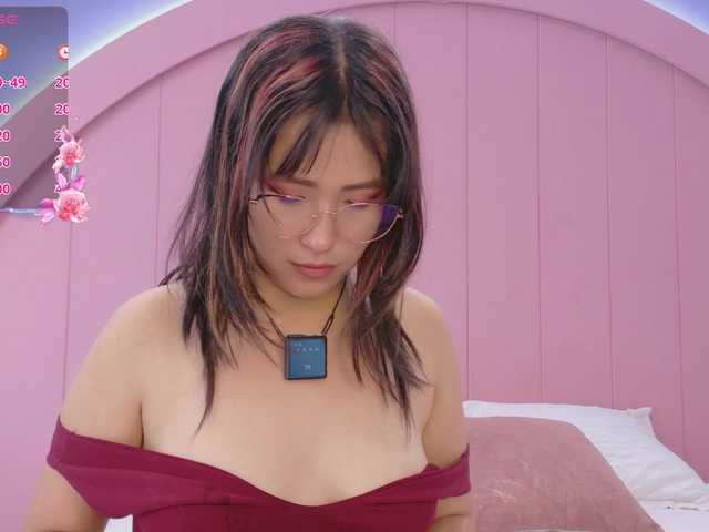 AmyJoness1 live cam on BongaCams