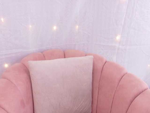 AmyJoness1 live cam on BongaCams
