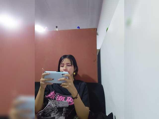 AmyJoness1 live cam on BongaCams