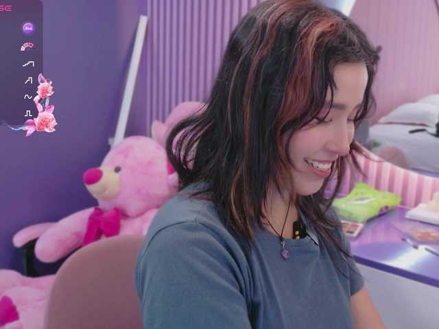 AmyJoness1 live cam on BongaCams