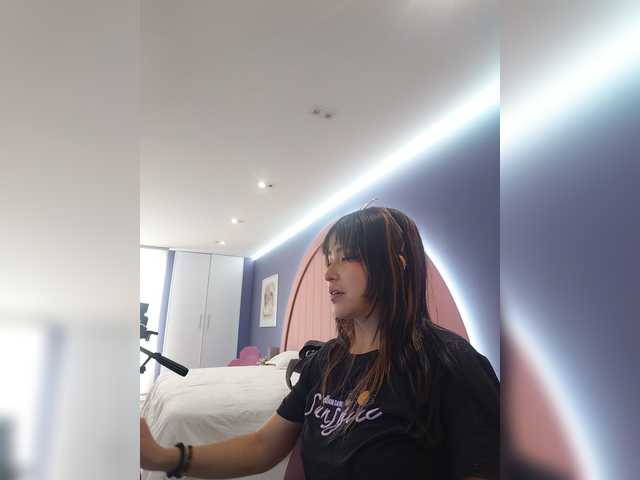 AmyJoness1 live cam on BongaCams