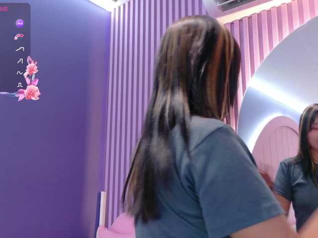 AmyJoness1 live cam on BongaCams