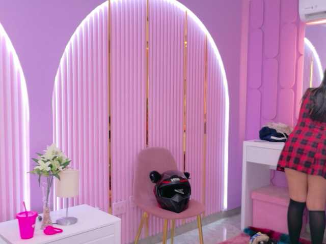 AmyJoness1 live cam on BongaCams