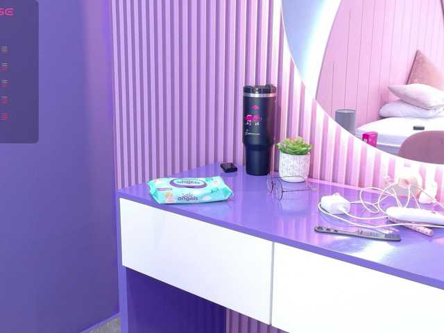 AmyJoness1 live cam on BongaCams