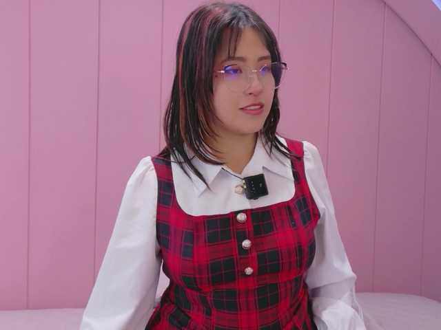 AmyJoness1 live cam on BongaCams