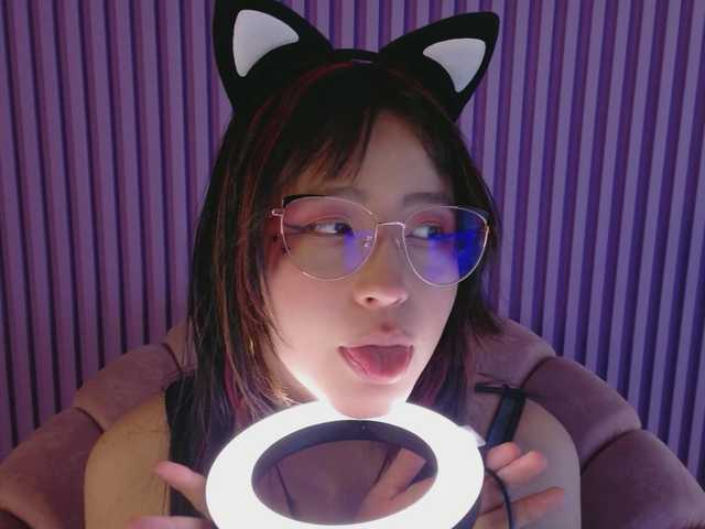 AmyJoness1 live cam on BongaCams