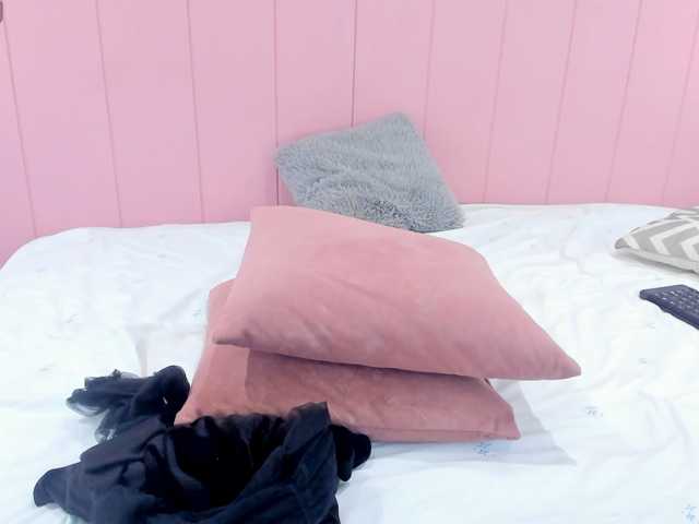 AmyJoness1 live cam on BongaCams