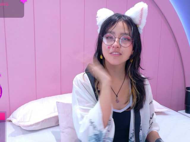 AmyJoness1 live cam on BongaCams