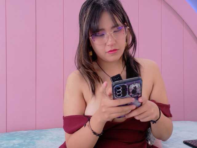 AmyJoness1 live cam preview