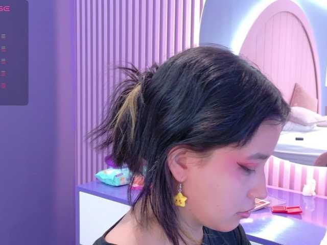 AmyJoness1 live cam on BongaCams