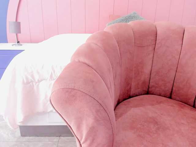 AmyJoness1 live cam on BongaCams