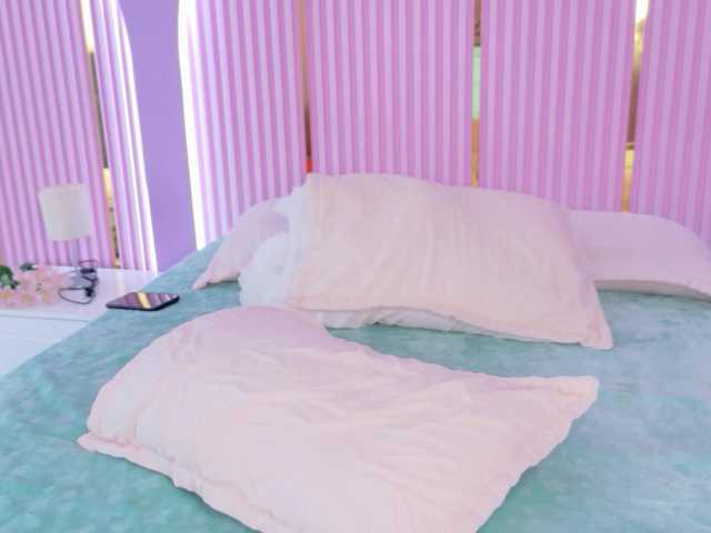 AmyJoness1 live cam on BongaCams