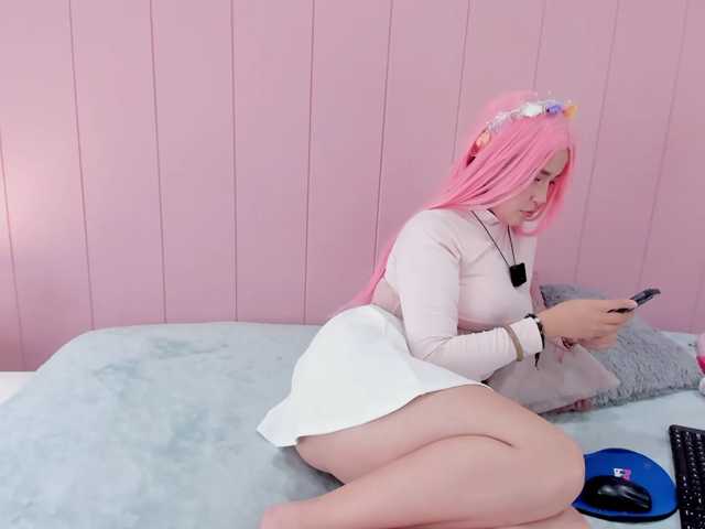 AmyJoness1 live cam on BongaCams