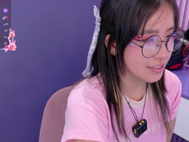 AmyJoness1 live cam on BongaCams