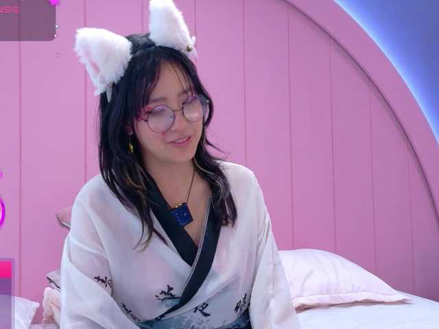 AmyJoness1 live cam on BongaCams