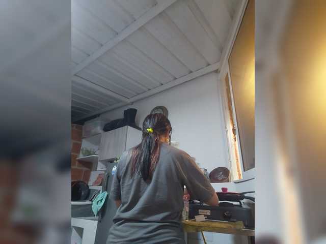 AmyJoness1 live cam on BongaCams