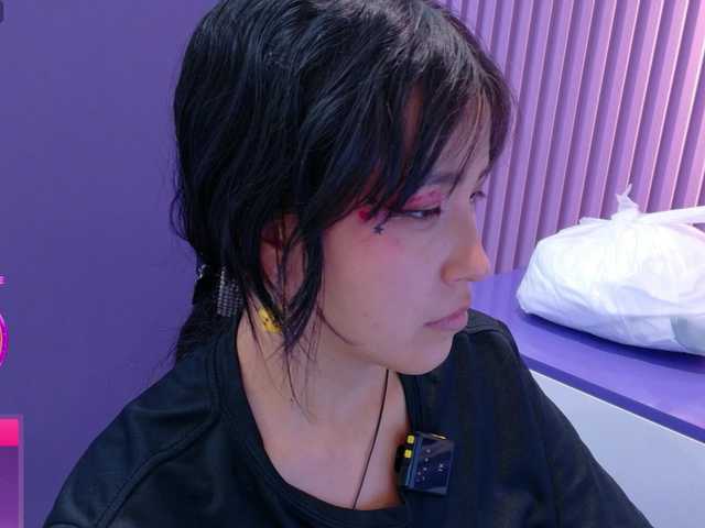 AmyJoness1 live cam on BongaCams