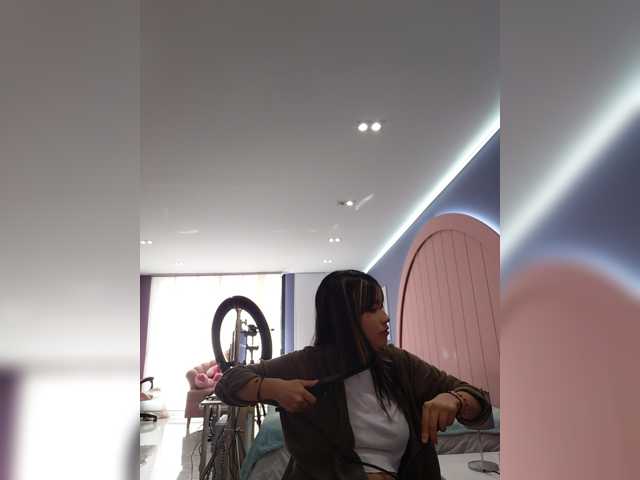 AmyJoness1 live cam on BongaCams