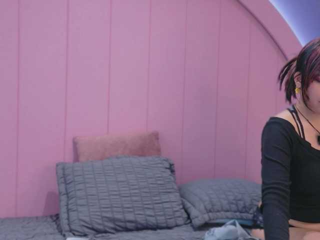 AmyJoness1 live cam on BongaCams