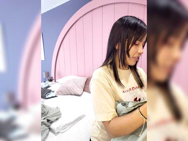 AmyJoness1's BongaCams show and profile