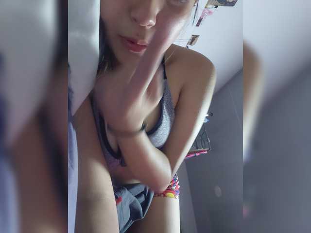 AmyJoness1 live cam