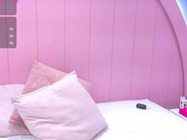 AmyJoness1 live cam on BongaCams