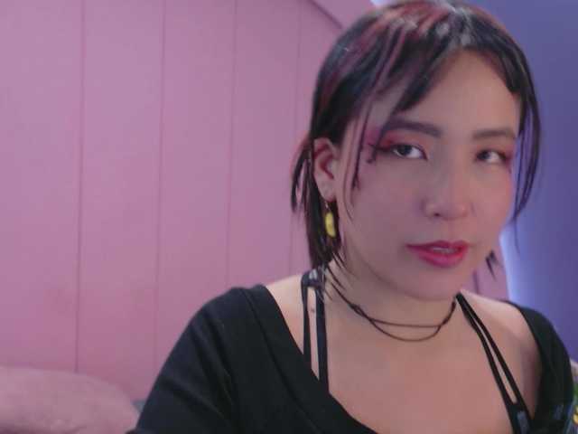 AmyJoness1 live cam on BongaCams