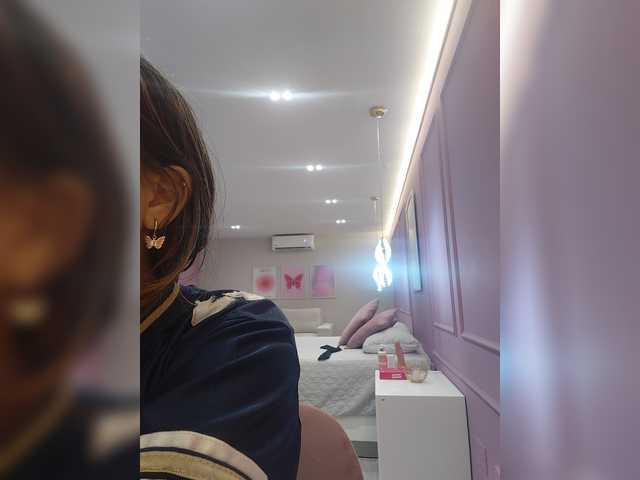 AmyJoness1 live cam on BongaCams