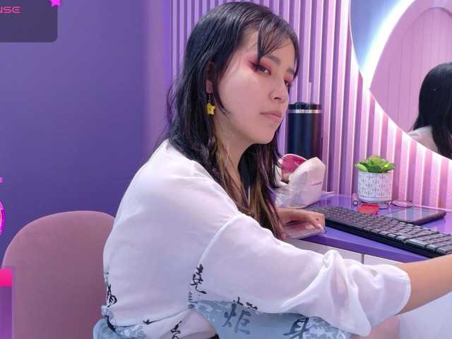 AmyJoness1 live cam on BongaCams