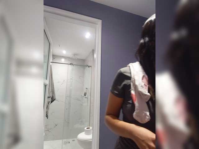 AmyJoness1 live cam on BongaCams