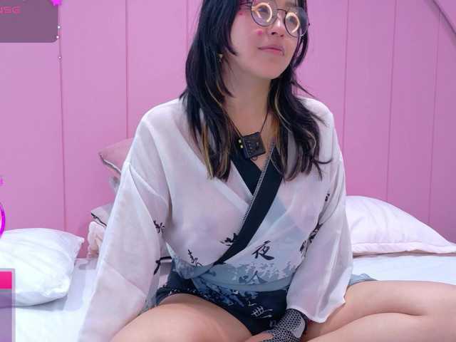 AmyJoness1 live cam on BongaCams