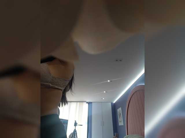 AmyJoness1 live cam on BongaCams